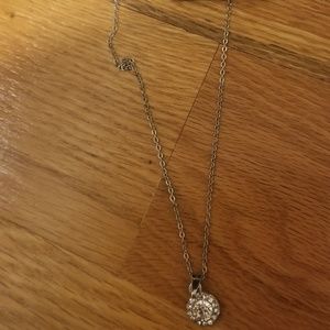 Brand new necklace.Great for dressing up an outfit